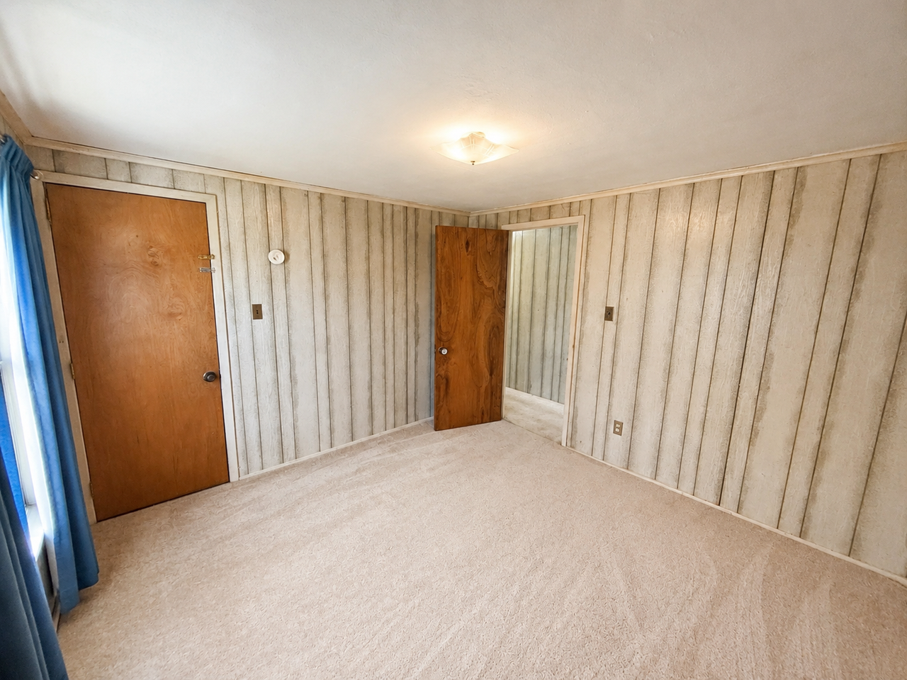 561 Northampton St - Photo 6 of 15