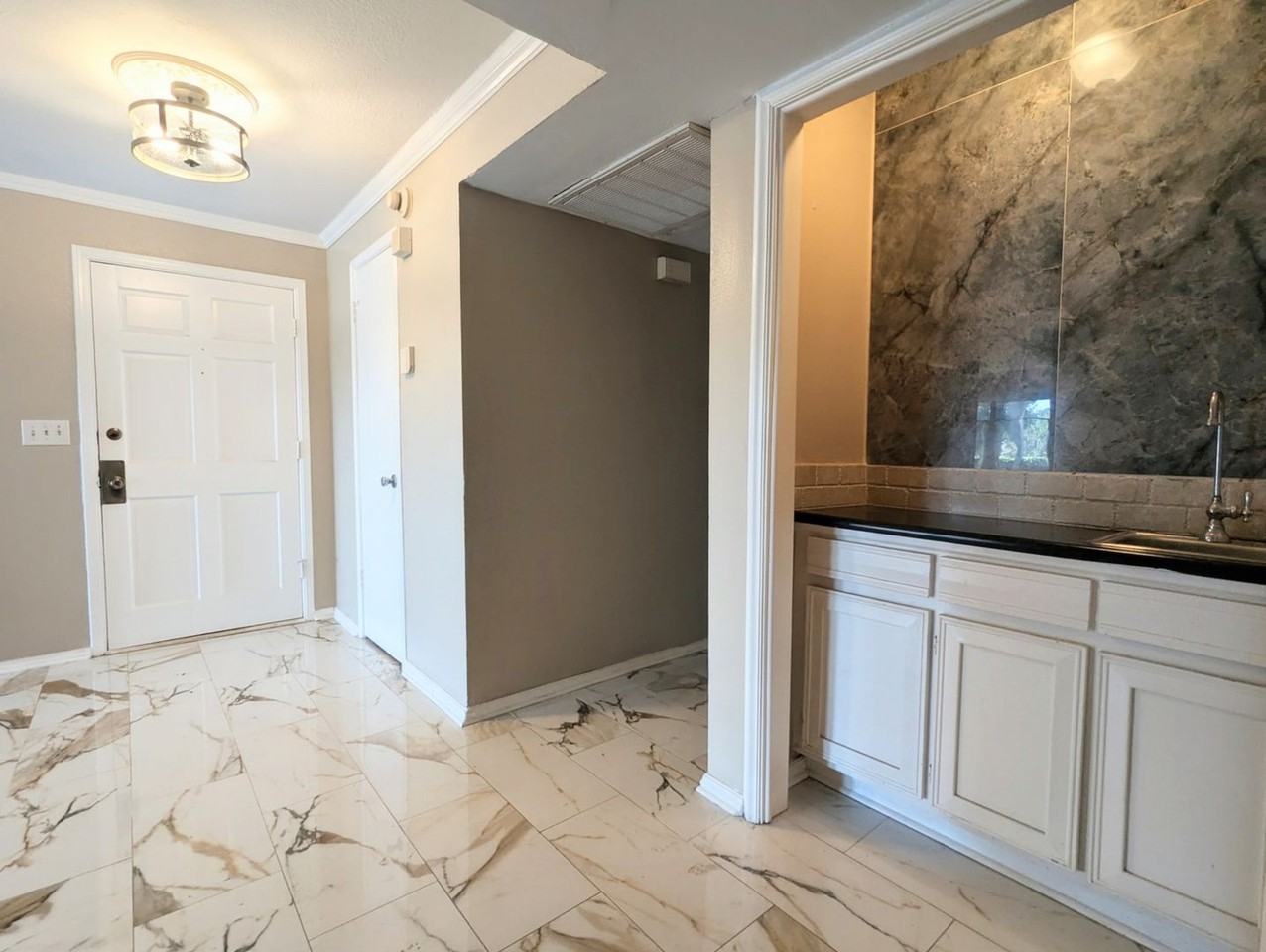 5916 N Pennsylvania Ave - Photo 4 of 22