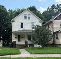 featured image of 190 E Mapledale Ave