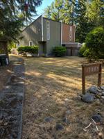 featured image of 17805 Overlake Ct Se