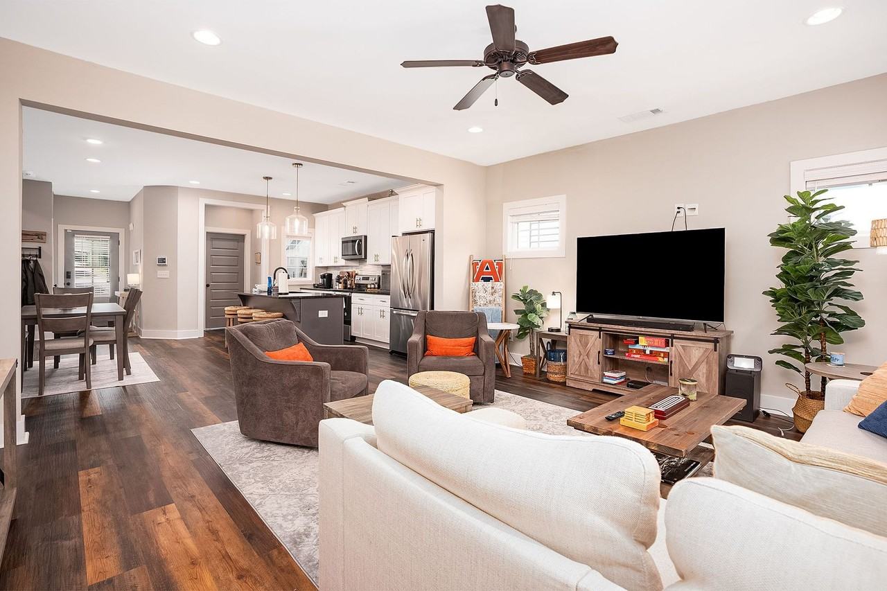 584 Piper Ave - Photo 3 of 16
