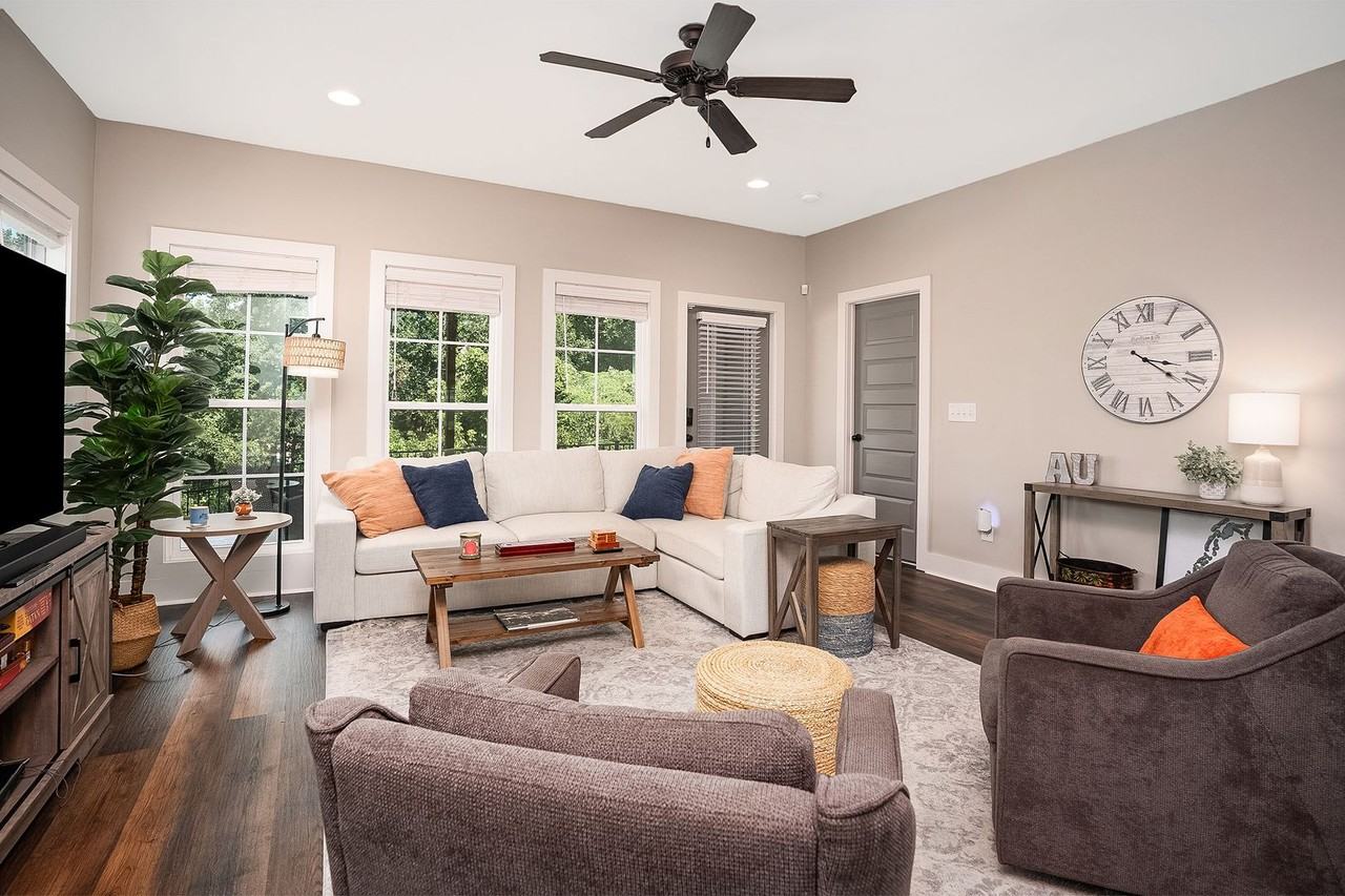584 Piper Ave - Photo 5 of 16