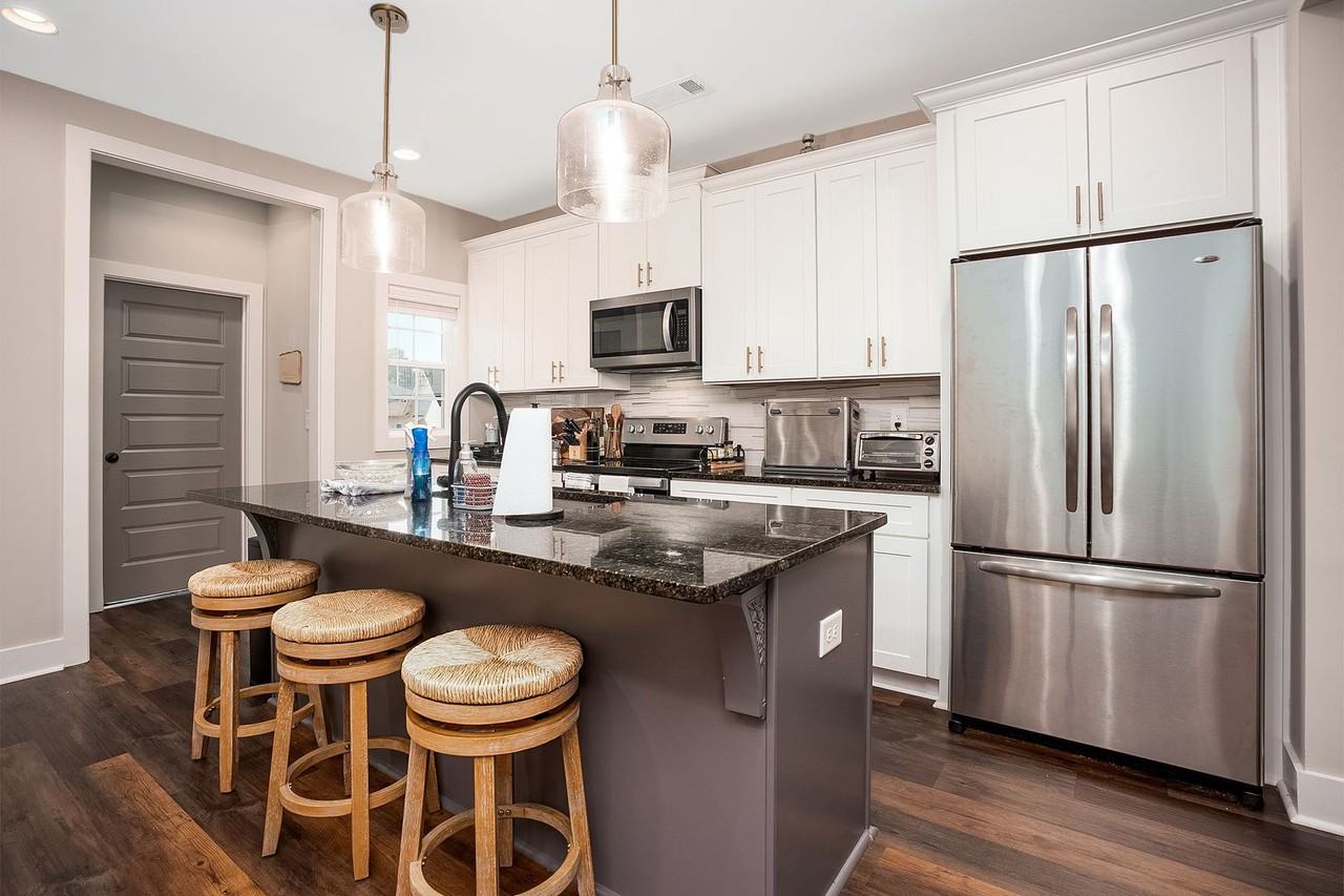 584 Piper Ave - Photo 6 of 16
