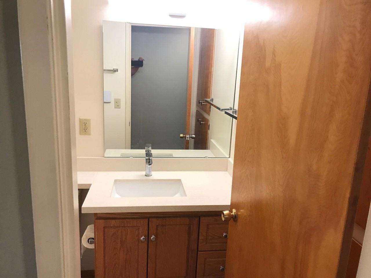 2210 Minor Ave E - Photo 3 of 16