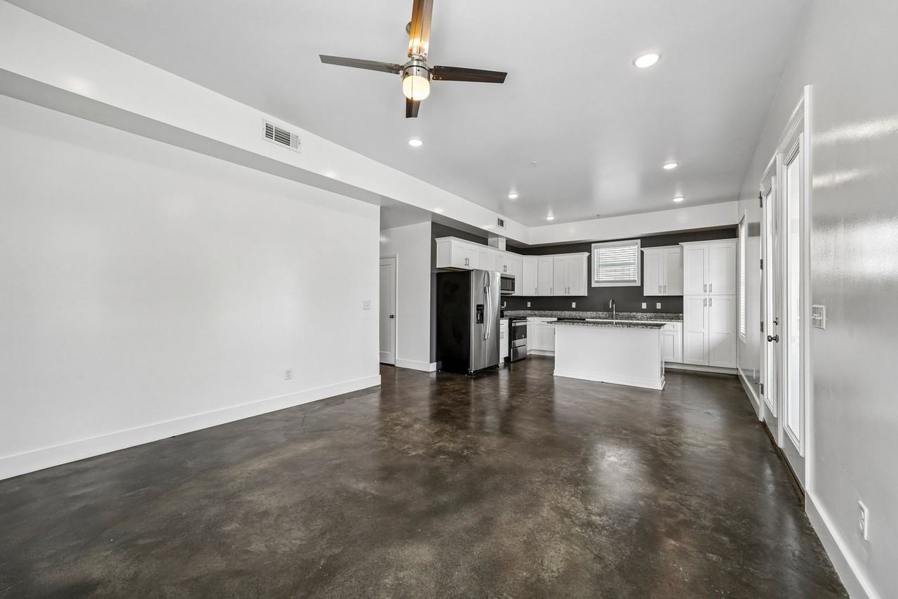 501 Wesley Place - Photo 5 of 34