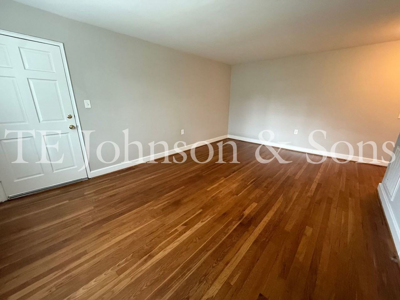 501 S Hawthorne Rd - Photo 7 of 22
