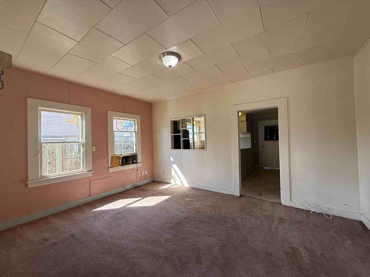 200 North St - Photo 3 of 16