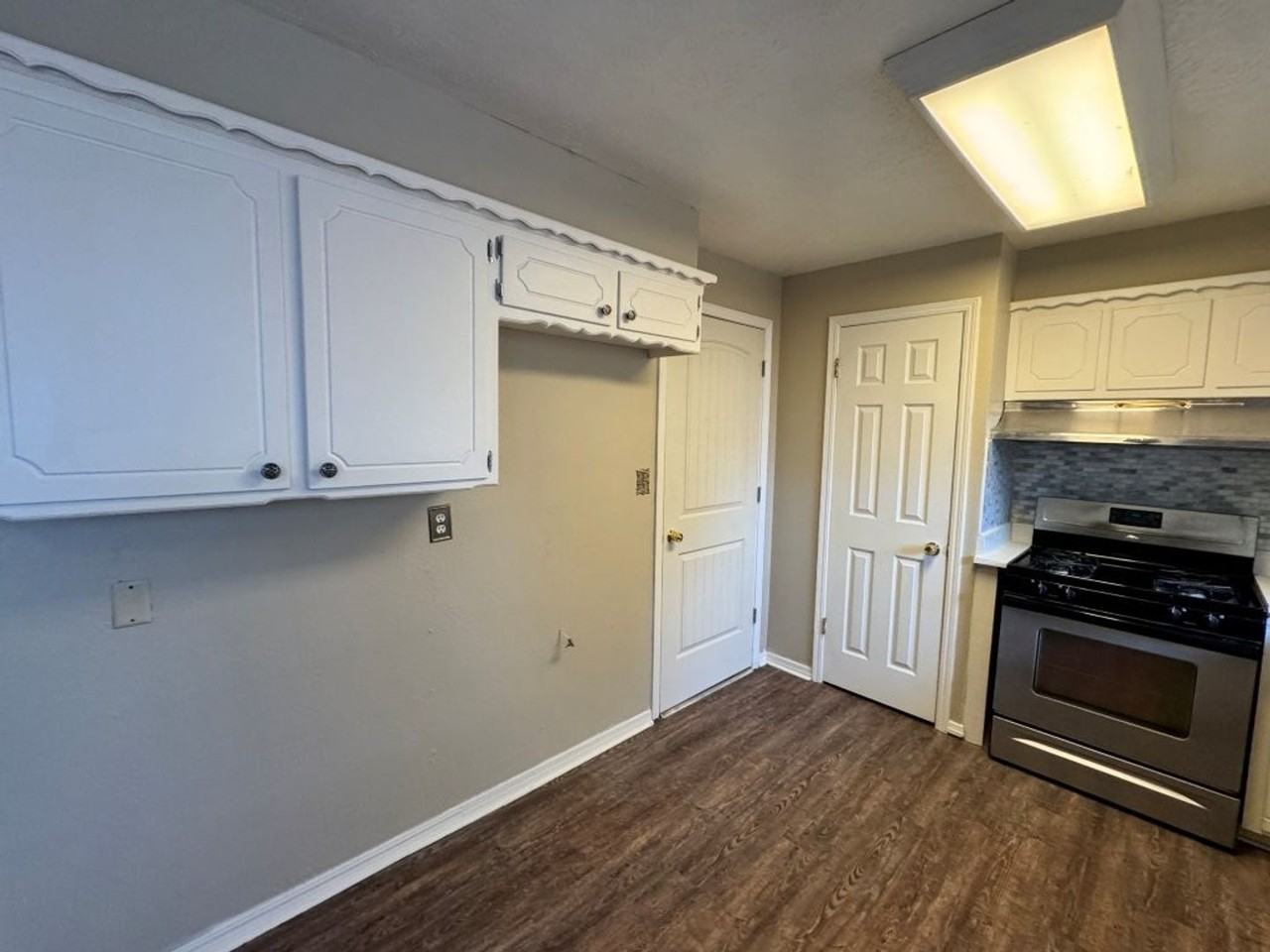 2729 Sw 82nd St - Photo 5 of 13