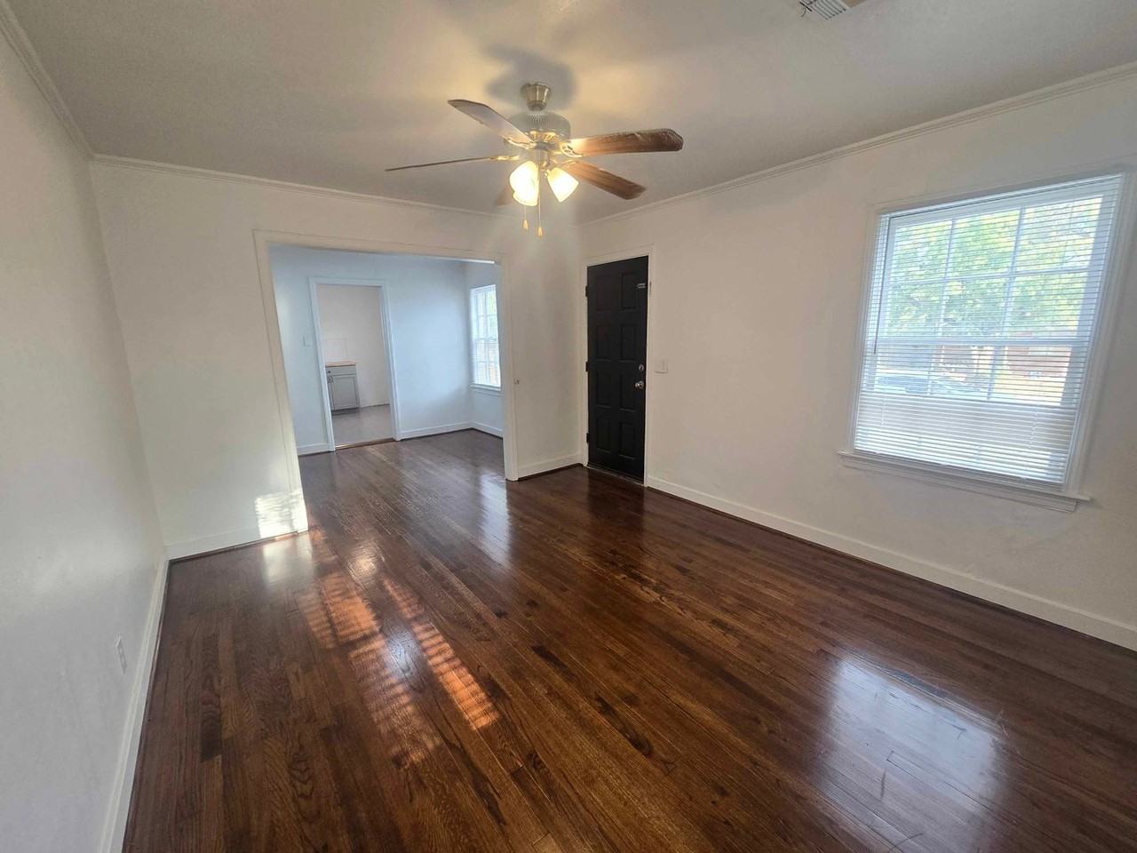 3824 Nw 25th St - Photo 3 of 15