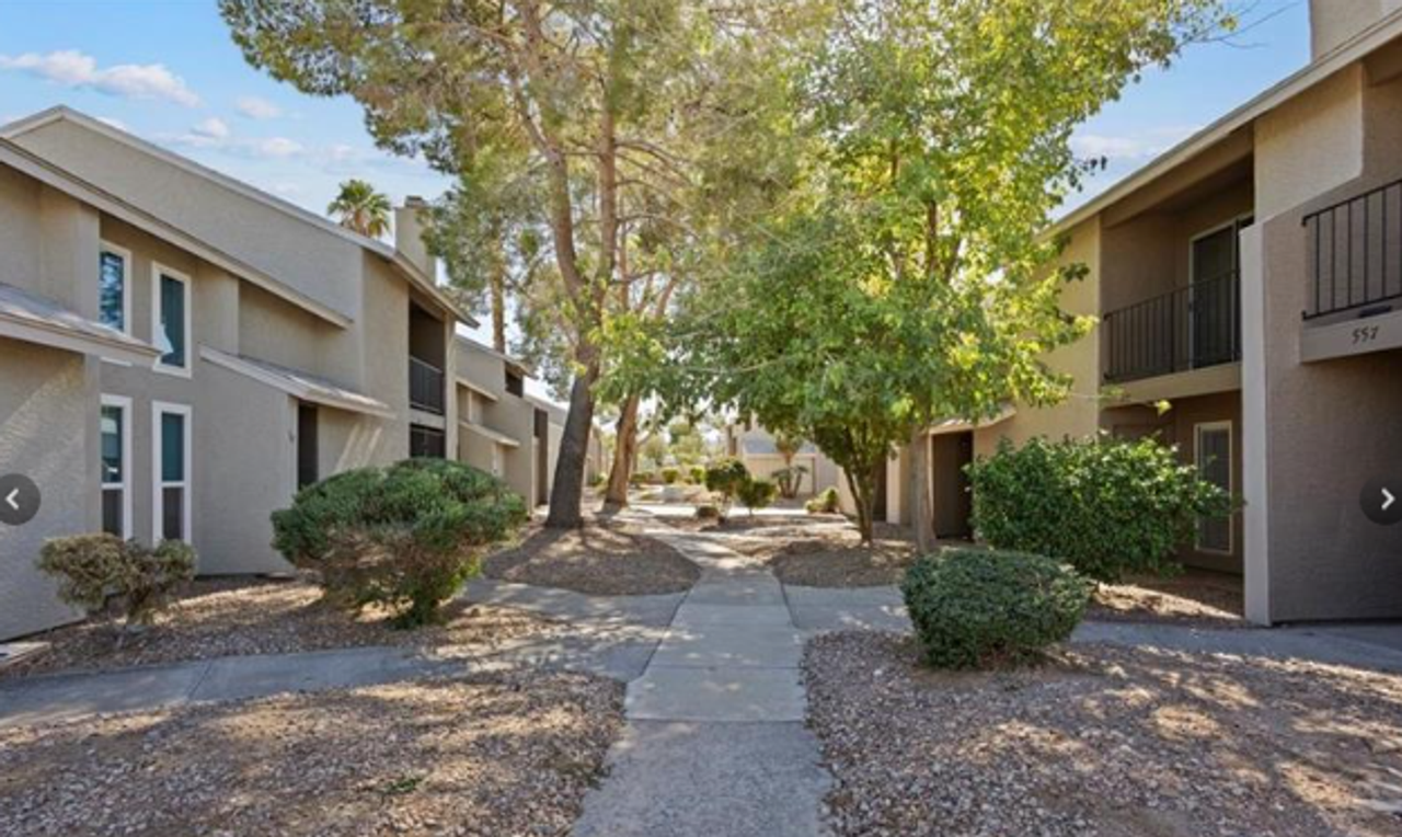 563 Sellers Pl - Photo 2 of 3