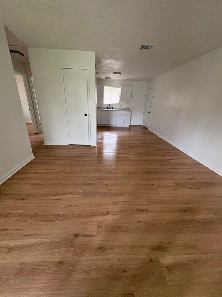 5216 Westchase Ct #2 - Photo 2 of 8