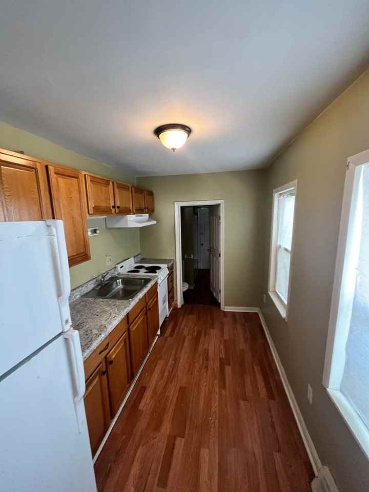 616 Birch St - Photo 2 of 7