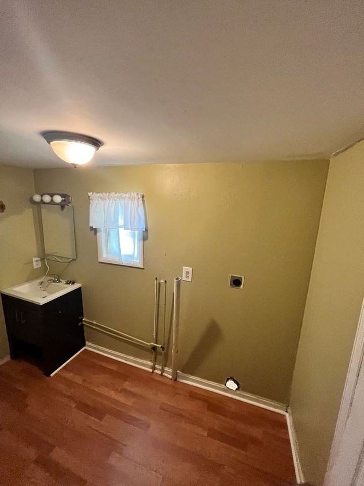 616 Birch St - Photo 4 of 7