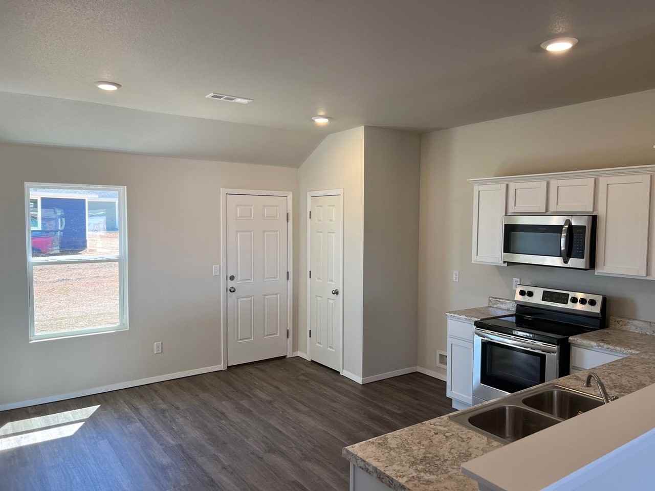 900 W Tanner Dr - Photo 6 of 13