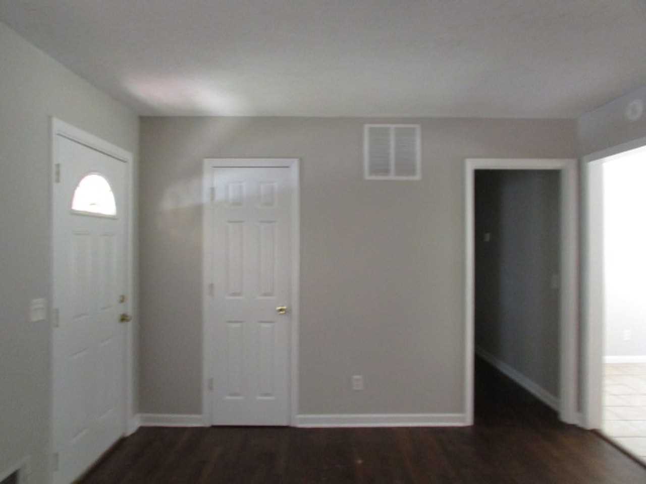 2444 Derwent Dr - Photo 3 of 10