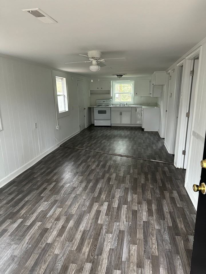 102 Brenda B Ln - Photo 3 of 13