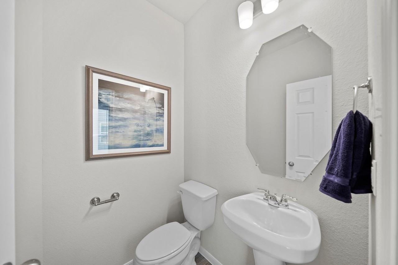 13425 Lucky Bill Ln - Photo 5 of 11