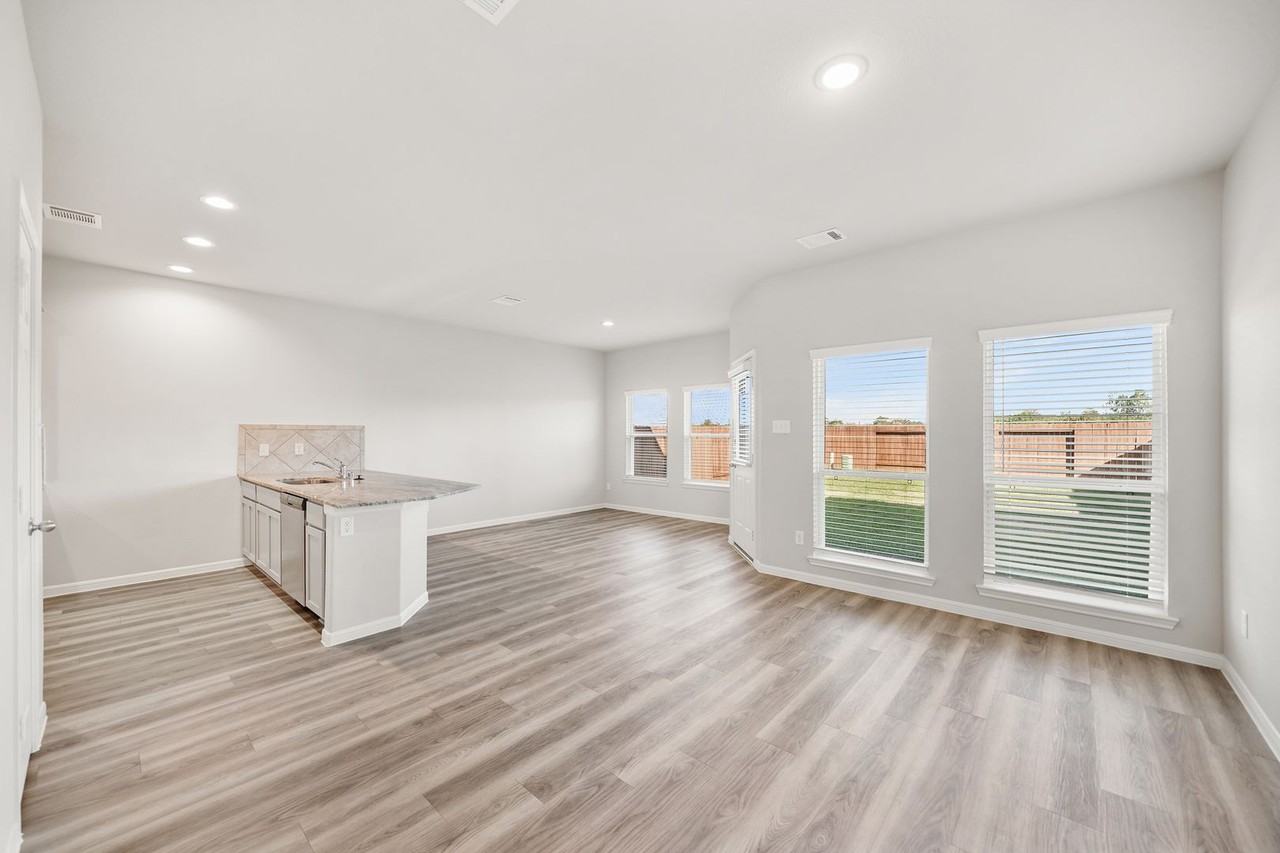 13313 Nabob Dr - Photo 2 of 11