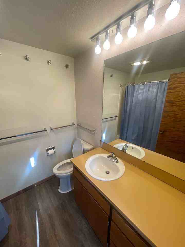 2205 Jefferson Ct Se - Photo 4 of 16