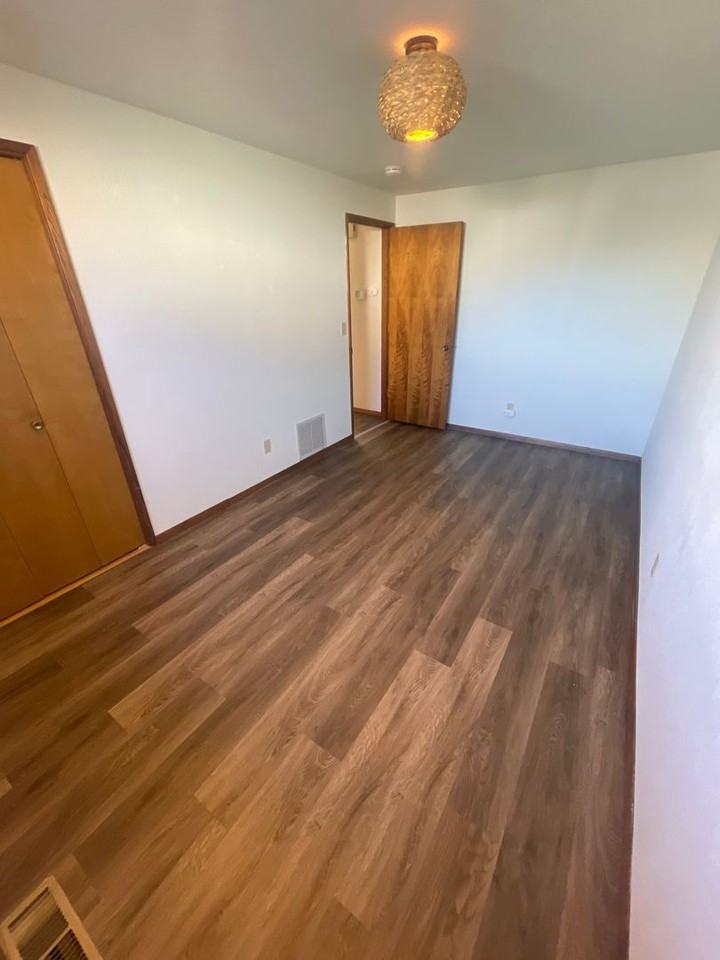 2205 Jefferson Ct Se - Photo 7 of 16