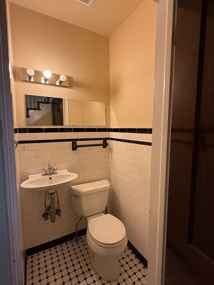 4409 Brandywine St Nw - Photo 7 of 26