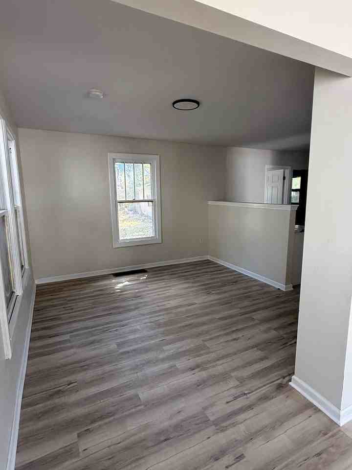 34 W Bruce Ave - Photo 3 of 12
