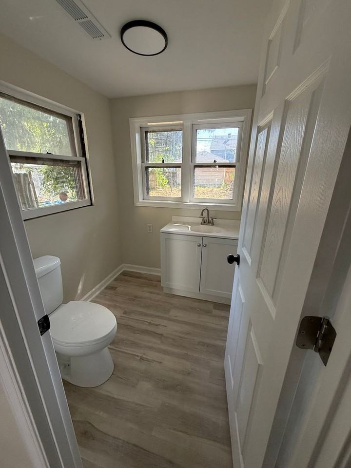 34 W Bruce Ave - Photo 7 of 12