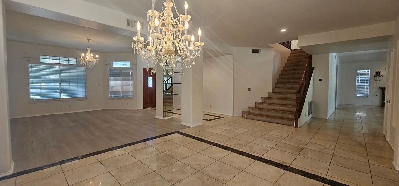 7229 Ojai Dr - Photo 4 of 30