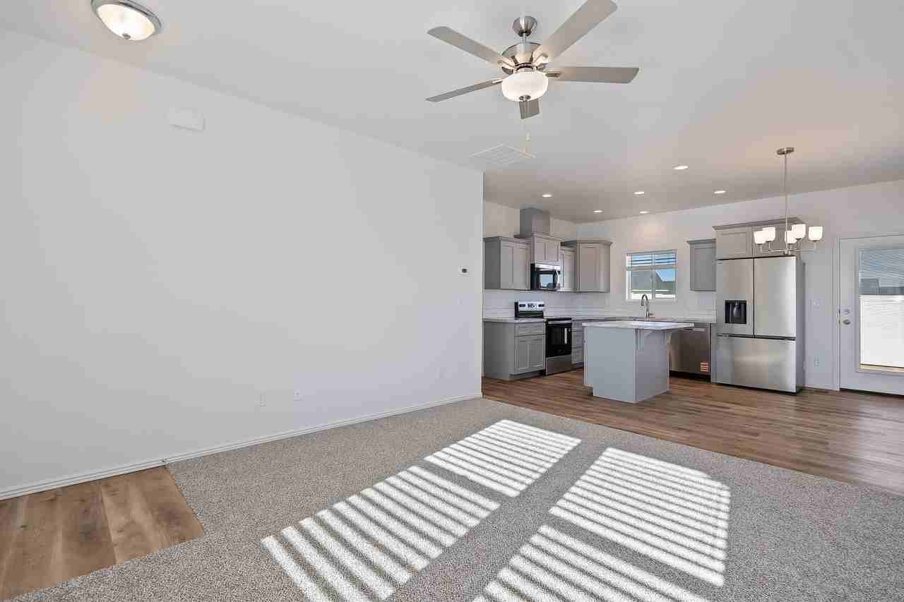 2099 Lowline Ave - Photo 2 of 14