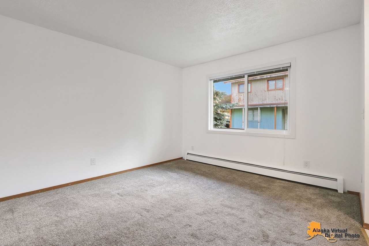 1810 E 72nd Ave - Photo 7 of 24
