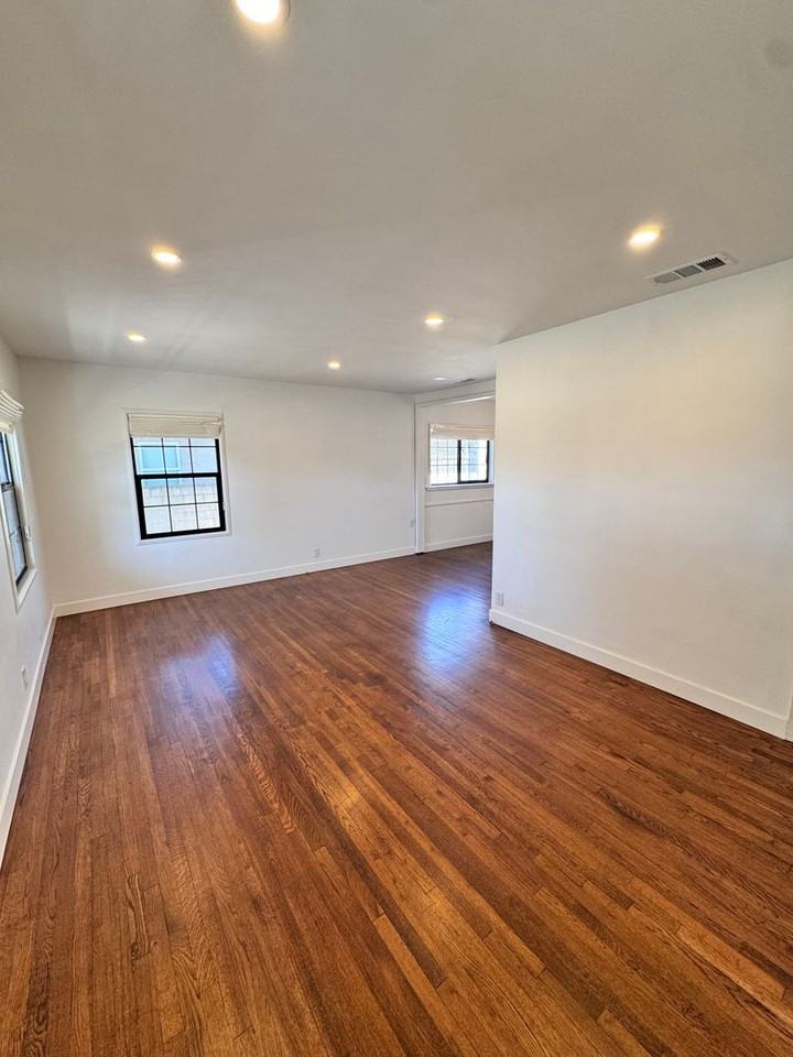5833 E Parapet St - Photo 2 of 34