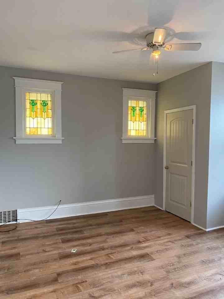 2446 State St - Photo 4 of 9