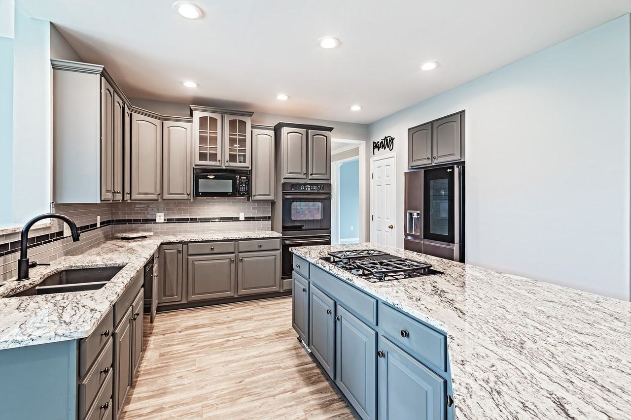 917 Benalli Dr - Photo 5 of 28
