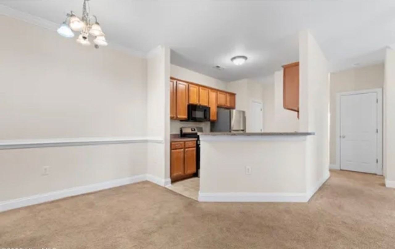 2025 Silvercrest Dr - Photo 2 of 9