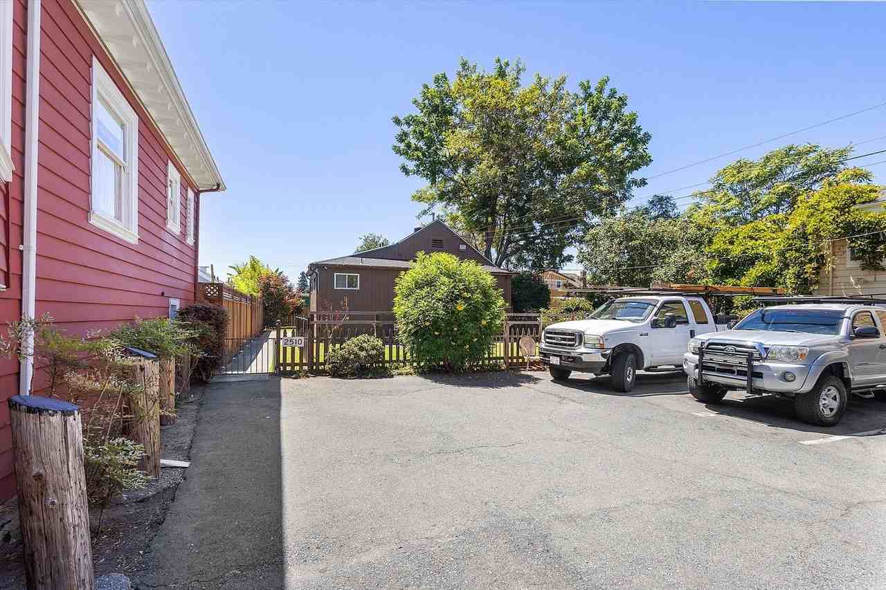 2510 Eagle Ave #C - Photo 3 of 16