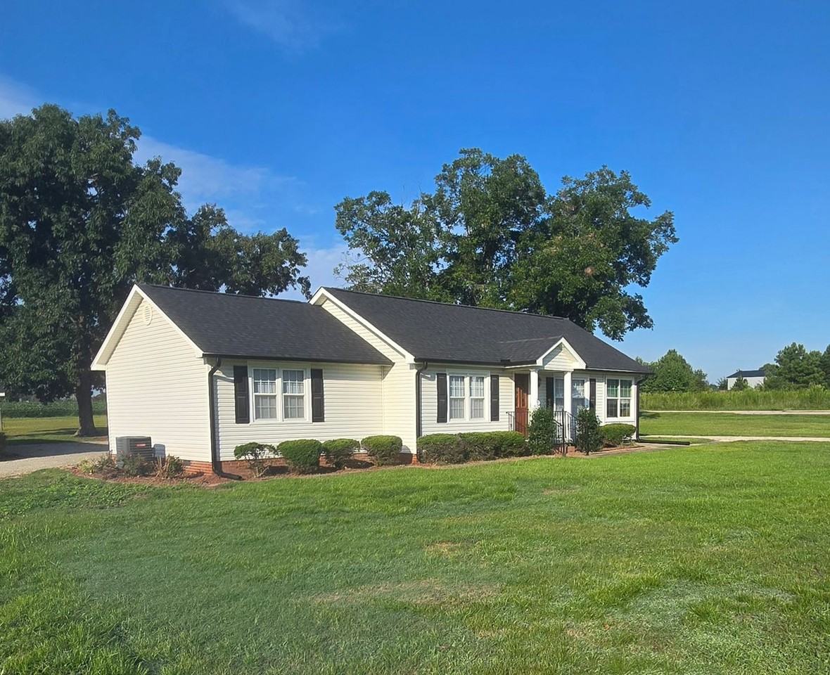 6995 Plain View Hwy - Photo 2 of 3
