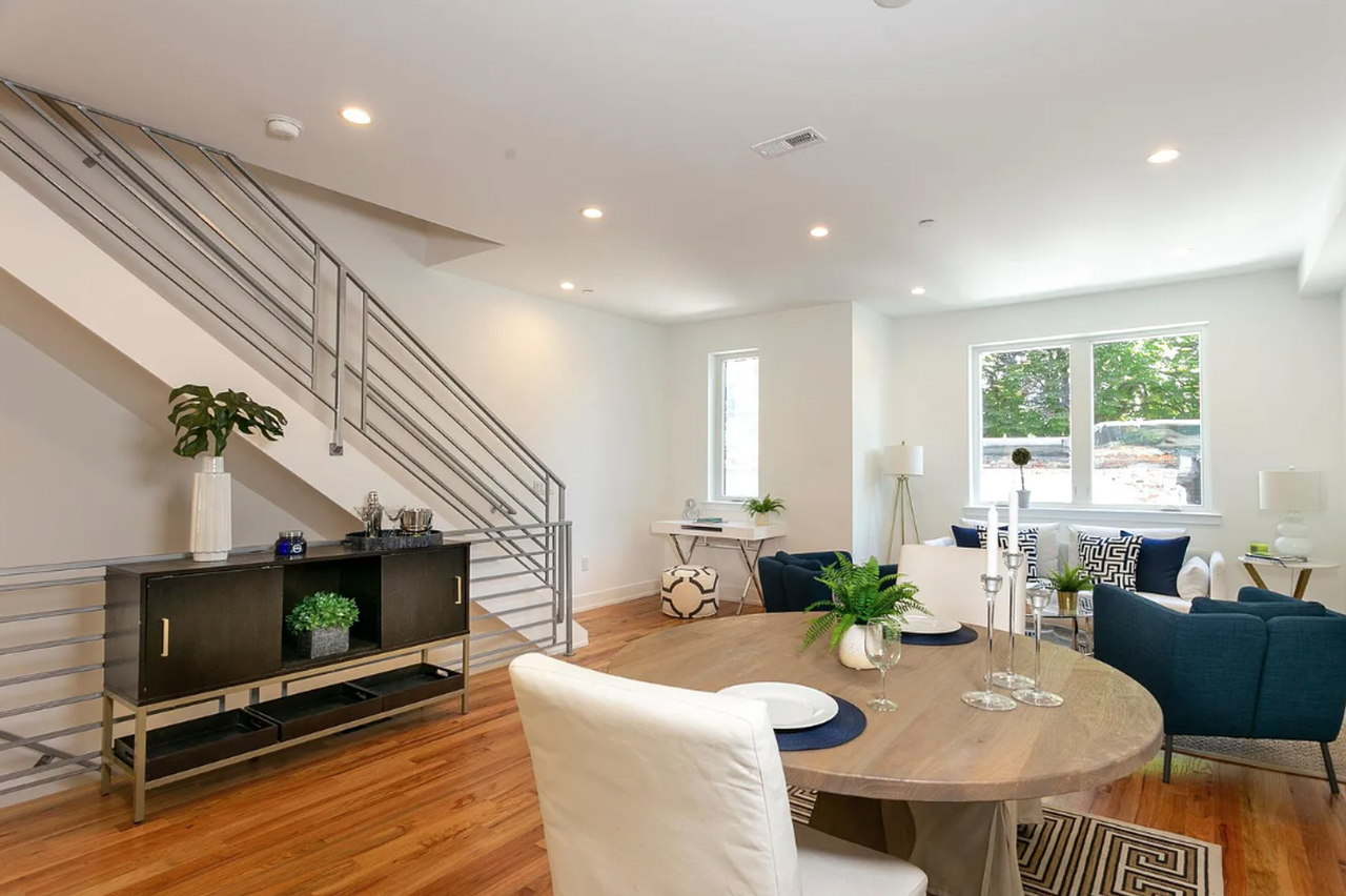 1126 E Palmer St - Photo 5 of 17