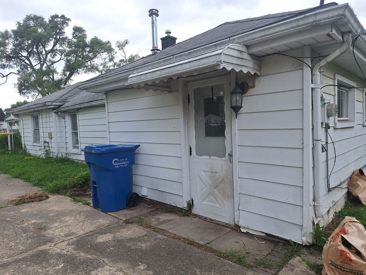 13809 Julius Ave - Photo 2 of 27