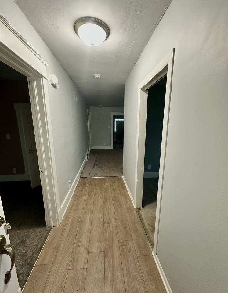 221 W Memorial Dr #1 - Photo 2 of 15