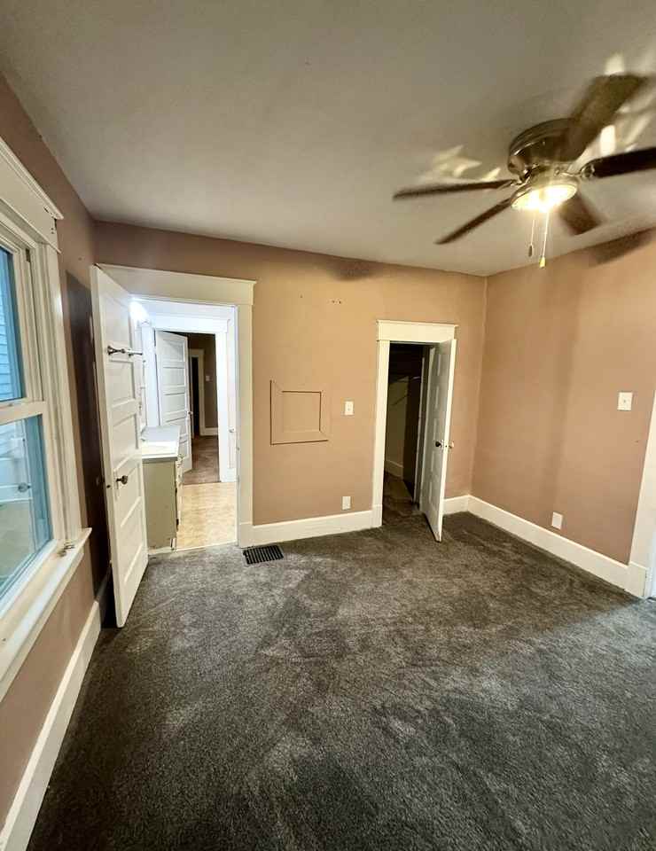 221 W Memorial Dr #1 - Photo 6 of 15