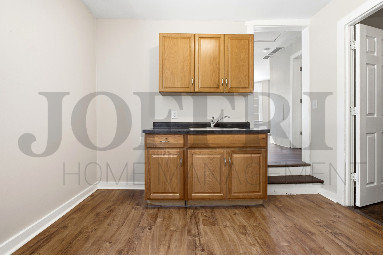 2182 W 29th St Frnt Up - Photo 7 of 11