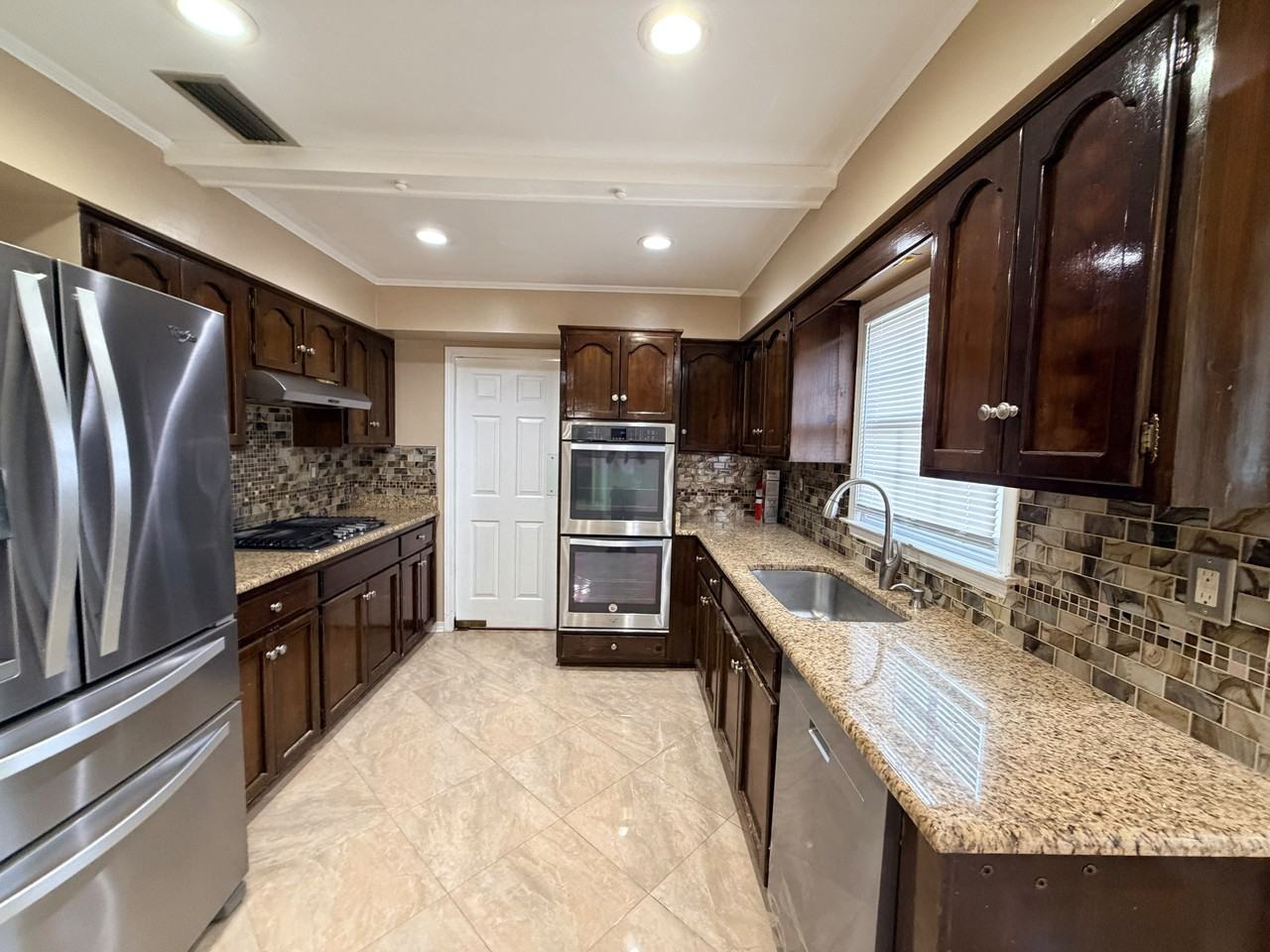 1017 Westbury Dr #1 - Photo 5 of 21