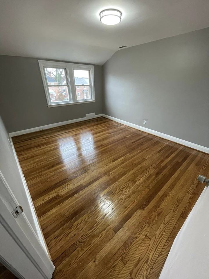 1315 Winston Ave #1 - Photo 5 of 16