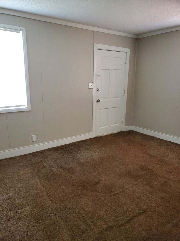 2233 2nd St S - Photo 5 of 8