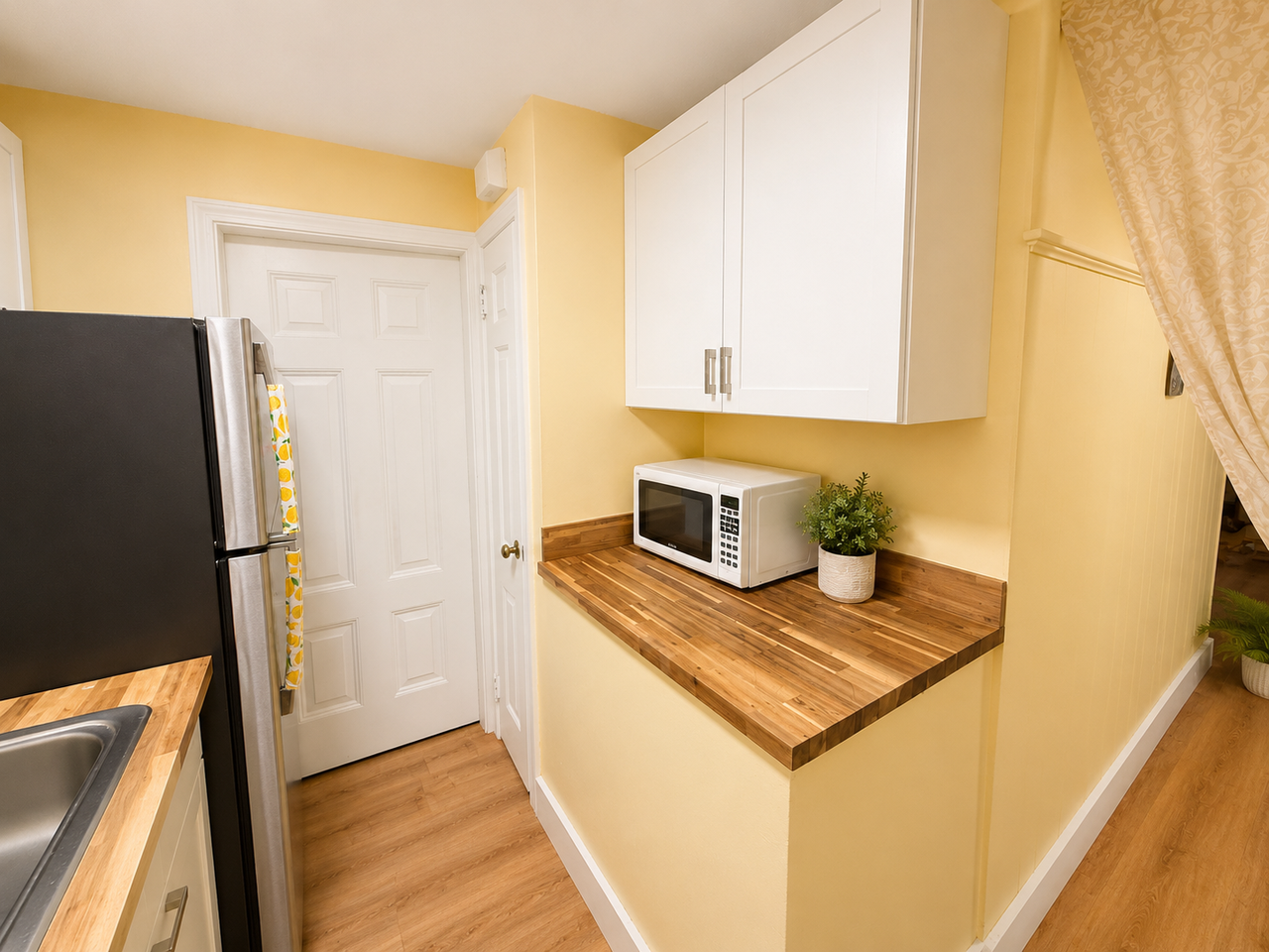 257 Lawrence St #6 - Photo 3 of 6