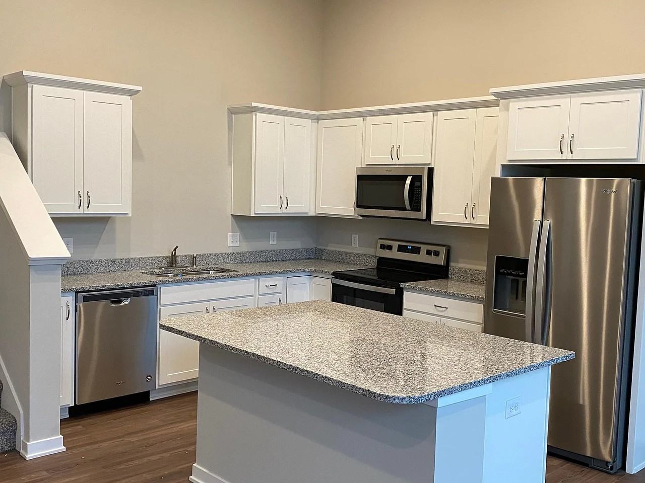 918 Ne Traverse Dr #0 - Photo 2 of 10