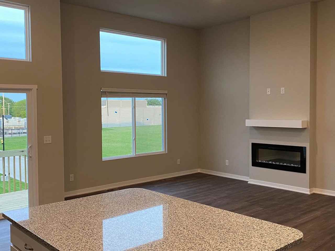 918 Ne Traverse Dr #0 - Photo 4 of 10