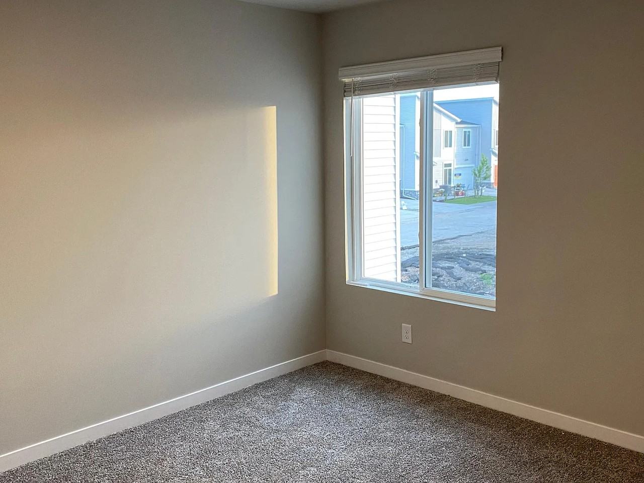 918 Ne Traverse Dr #0 - Photo 5 of 10