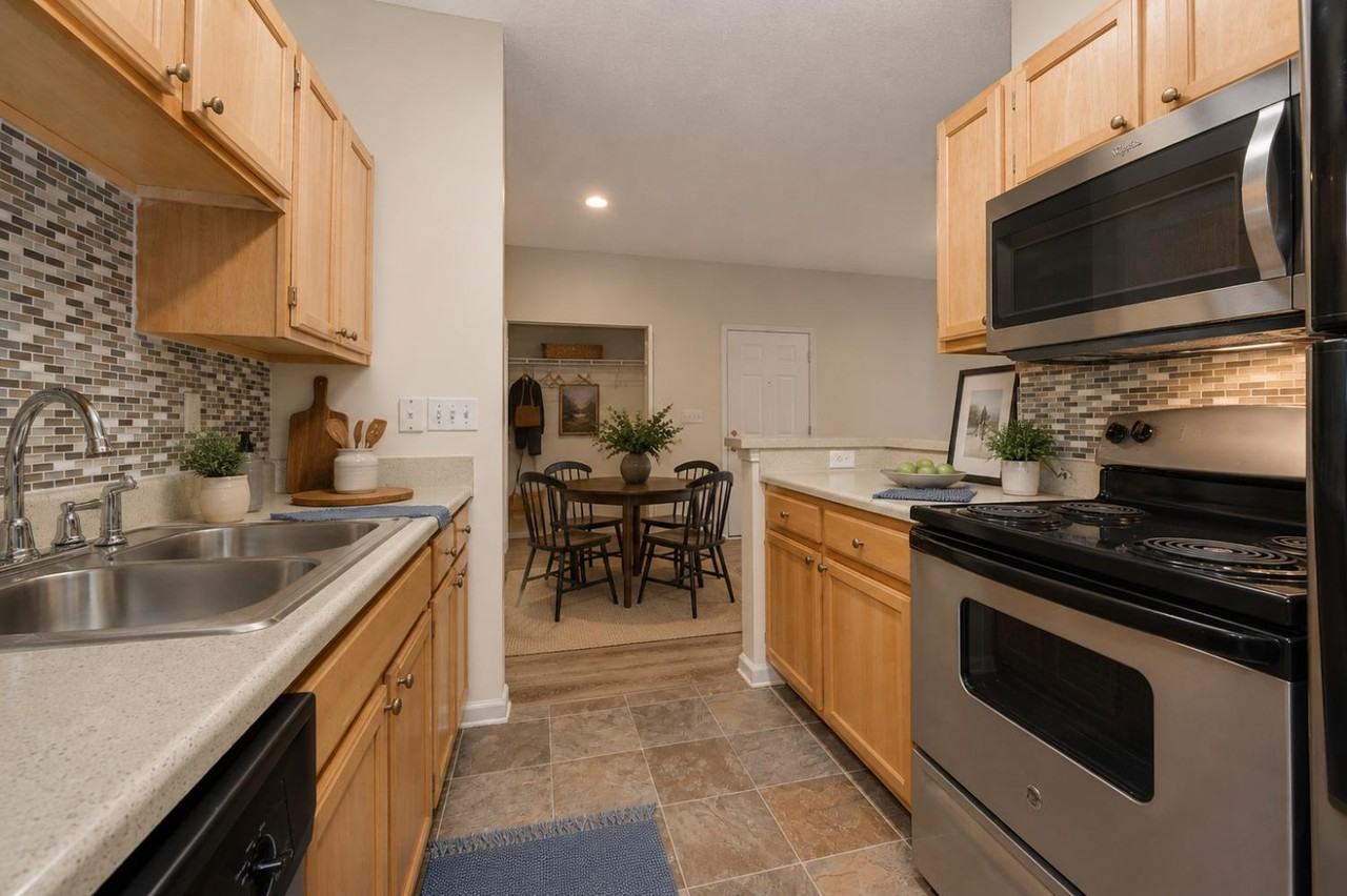 Forest Oaks Apartment Homes - Photo 3 of 16