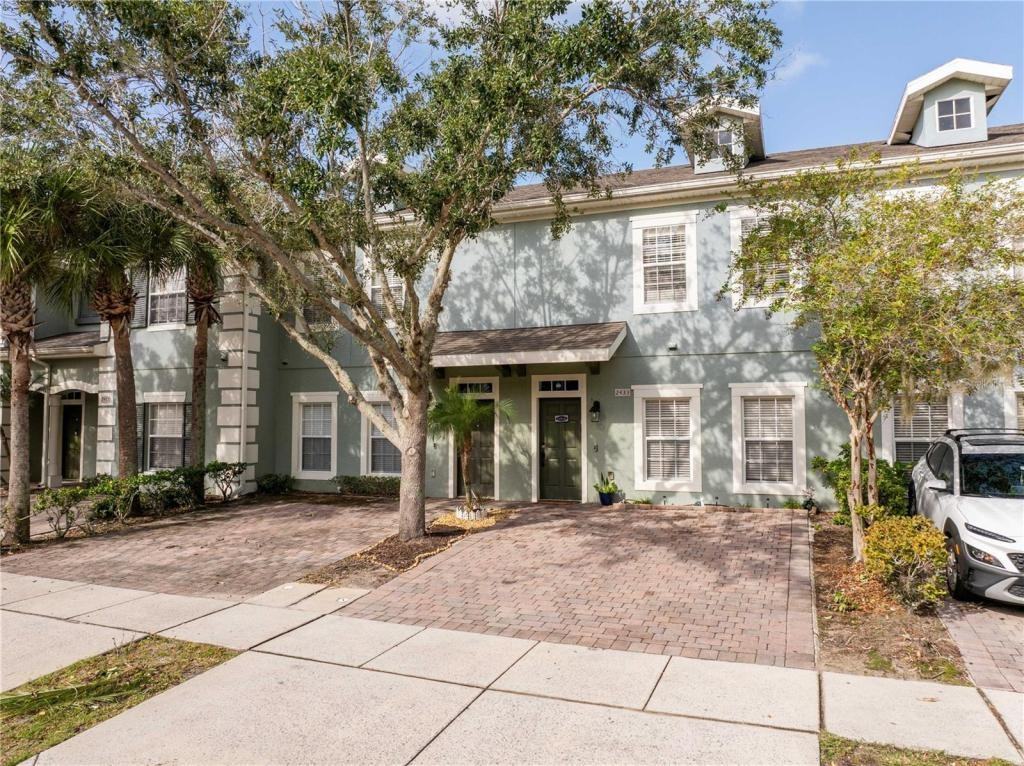 2433 Caravelle Cir - Photo 3 of 50